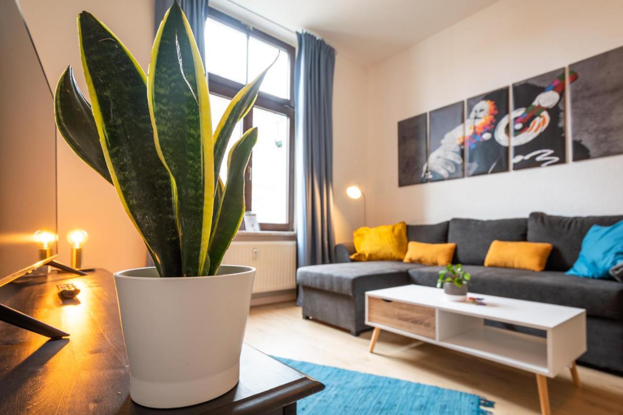 Zentral CITY Lage MODERN NETFLiX Küche WLAN, Hasselbachplatz, 4Schlafplätze Magdeburg Exterior foto