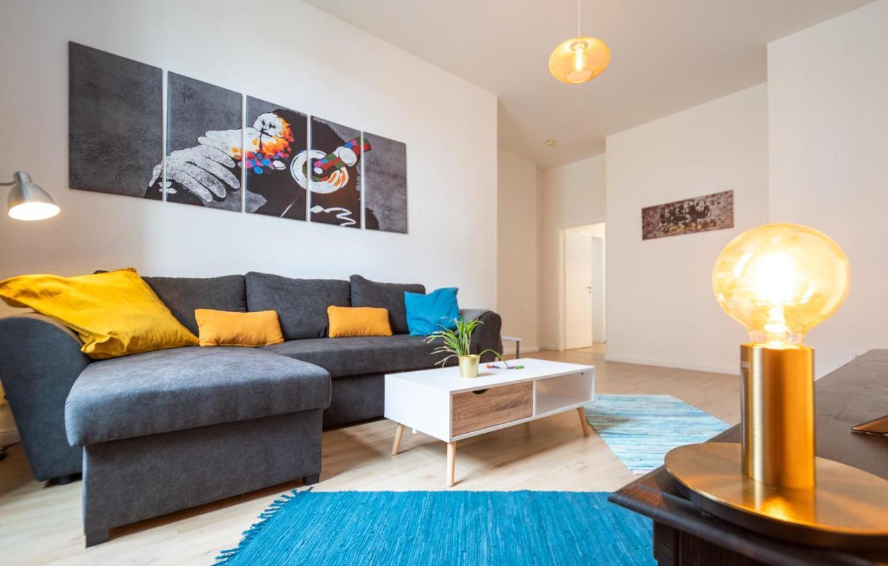 Zentral CITY Lage MODERN NETFLiX Küche WLAN, Hasselbachplatz, 4Schlafplätze Magdeburg Exterior foto