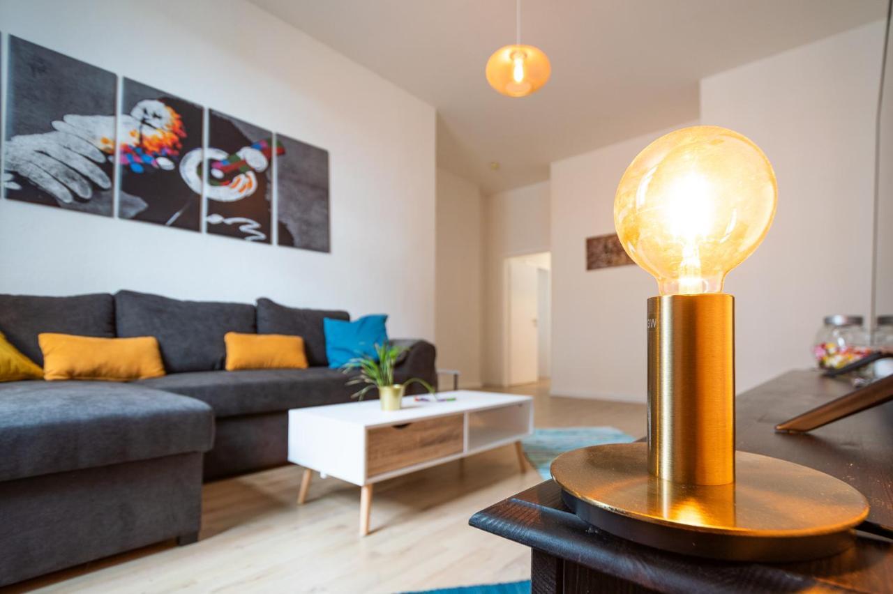 Zentral CITY Lage MODERN NETFLiX Küche WLAN, Hasselbachplatz, 4Schlafplätze Magdeburg Exterior foto